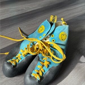 La Sportiva Turquoise and Yellow Vintage Climbing Shoes